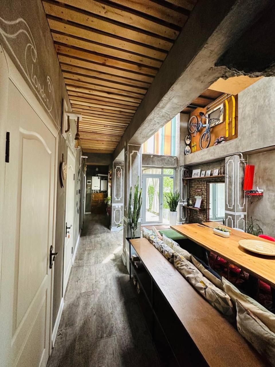 Art House Sweet Home Shymkent Exterior foto